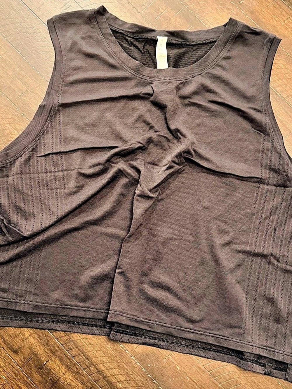 Lululemon Women’s Cropped Mesh Tank Top, Black